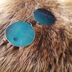 Blue Circle Sunglasses